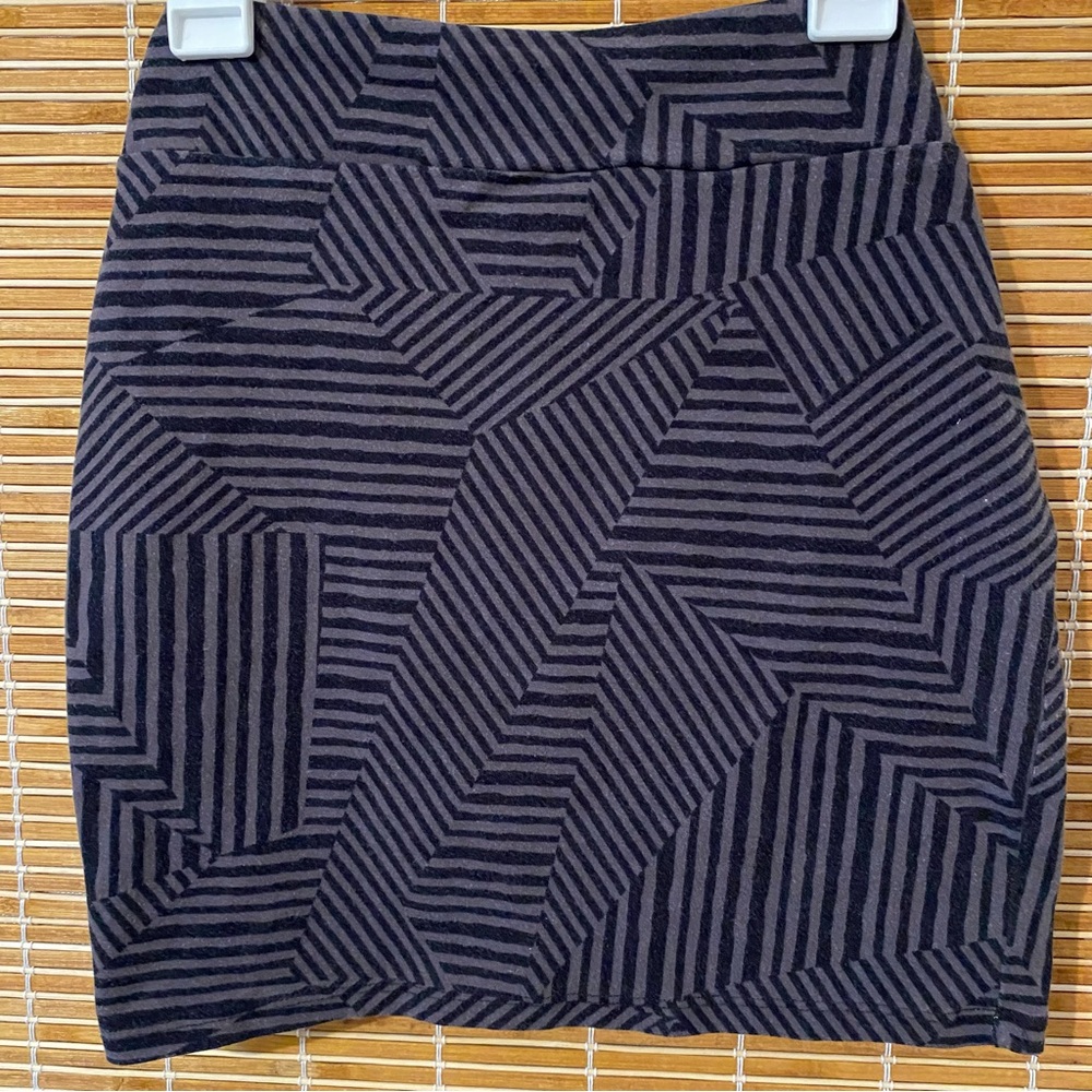 Vintage Y2K Geometric Black and Gray Mini Skirt